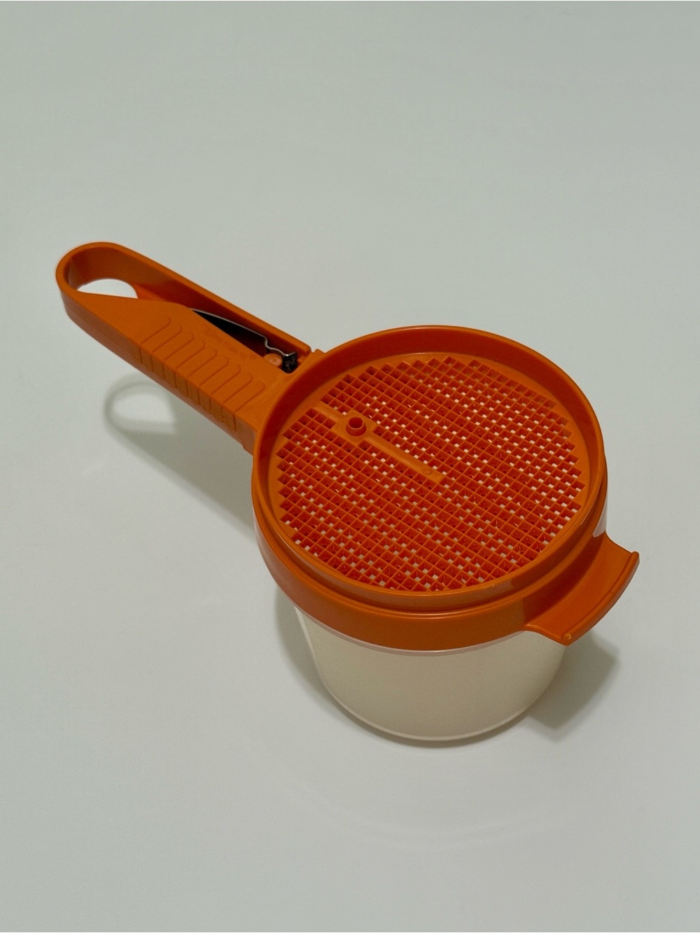 Vintage TUPPERWARE Orange Sifter "Sift-It" #1493-46